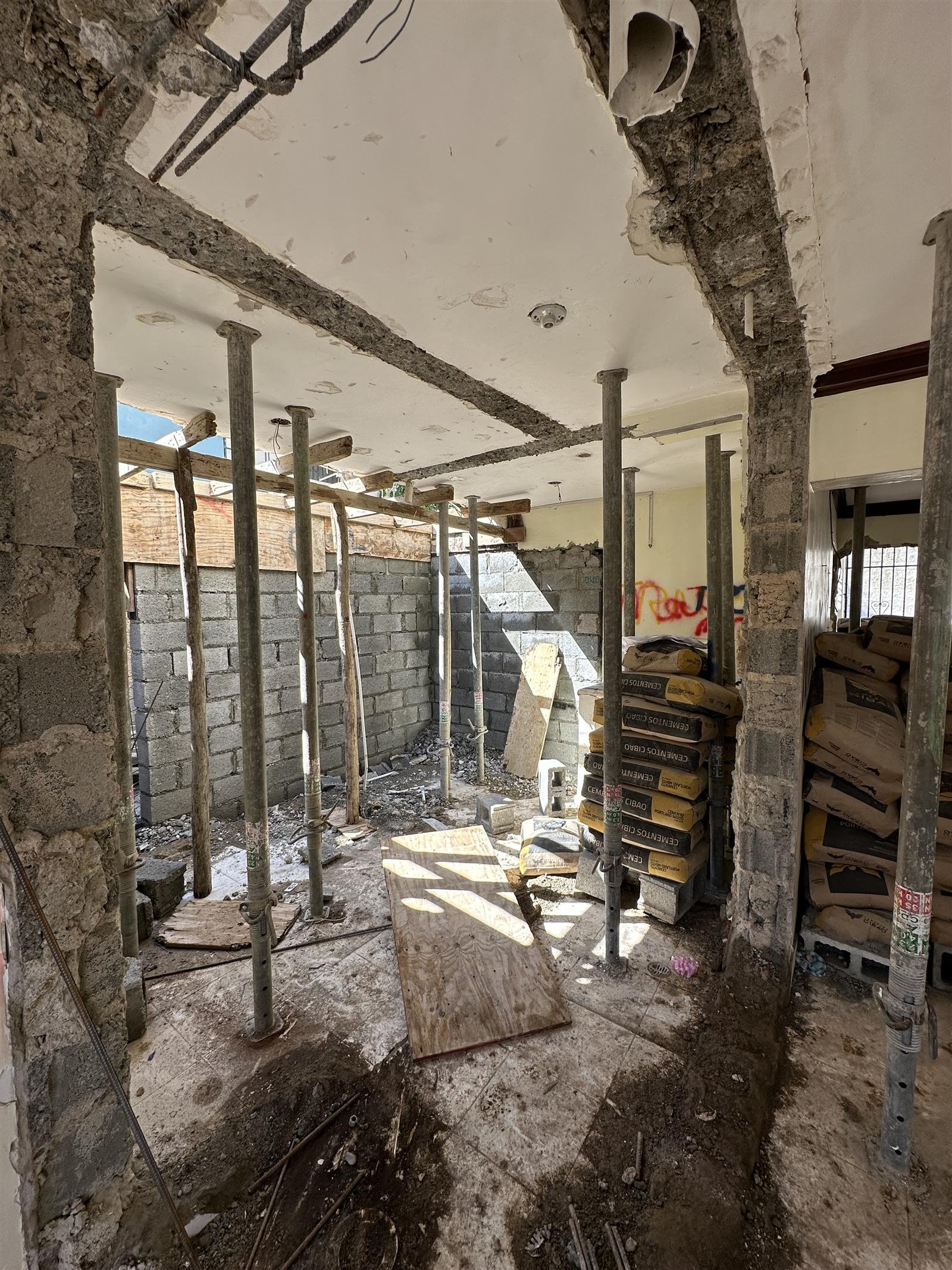 Casa #24 — foto real de acabados