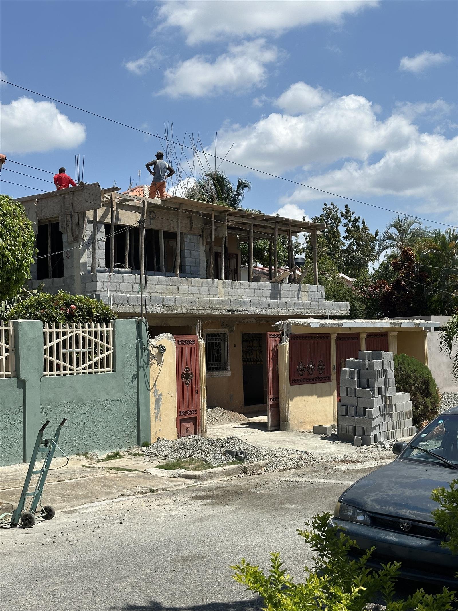 Casa #24 — foto real de acabados